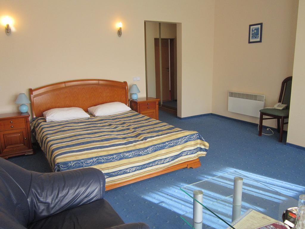 Quelle Polyana Hotel Phòng bức ảnh